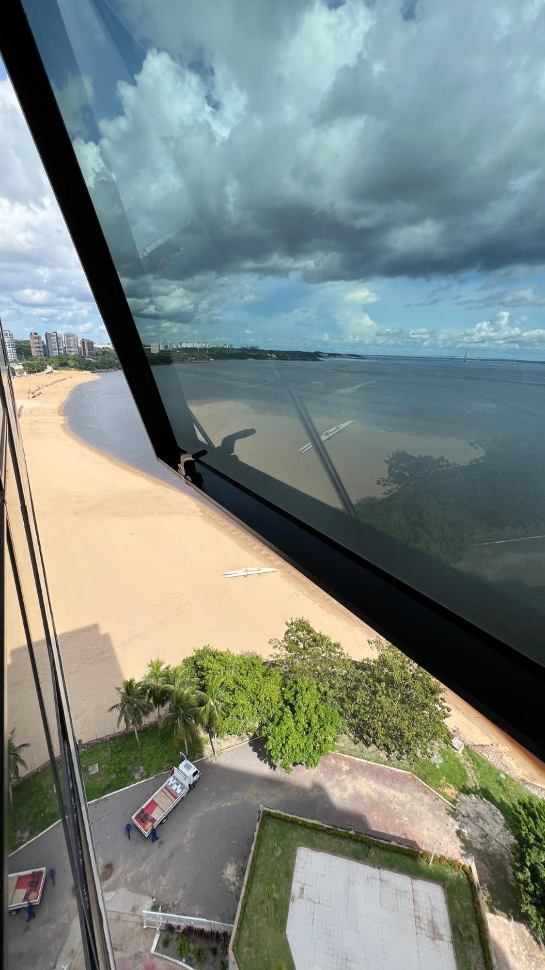 Flat No Condominio Do Edificio Tropical Executive E Residence Com Vista Para O Rio Manaus Exterior photo